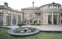Майно українських президентів почнуть продавати "з молотка" не раніше весни