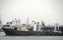 В Беринговом море затонул южнокорейский траулер, погибли десятки человек