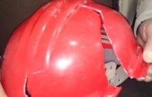 В Сербии сосулька разбила каску министра энергетики во время интервью