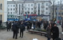 У Вінниці близько 150 "свободівців" вимагають відставки голови ОДА (фото)