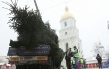У Києві в день святого Миколая відкриють головну ялинку країни - з білими голубами та іграшками у формі будиночків