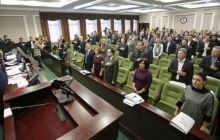 В Киевсовете сложили полномочия 4 депутата, прошедшие в ВР