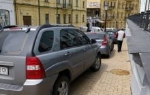 У Тернополі за добу невідомі викрали датчики парковки з чотирьох автомобілів