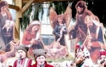 Мешканці Львівщини подарували жителям Сєвєродонецька п‘ятиметрову Різдвяну шопку ручної роботи