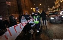 Медики, педагоги и случайные прохожие: в Москве задержали более 11 участников акции протеста
