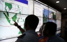 Search for missing AirAsia flight: Objects found that could be aircraft wreckage