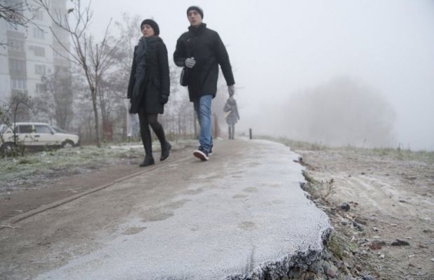 Что делать при падении на лед: советы, которые помогут избежать серьезных травм