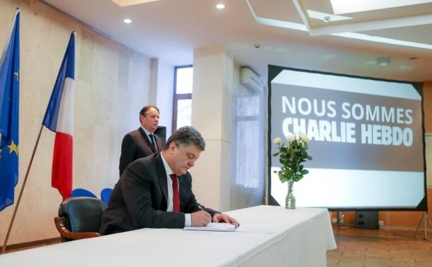 Порошенко поедет в Париж Порошенко поедет в Париж