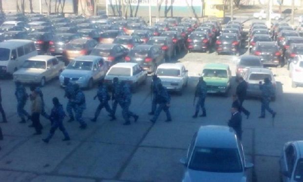Силовики собираются обыскать телеканал / Украинская правда Силовики собираются обыскать телеканал / Украинская правда