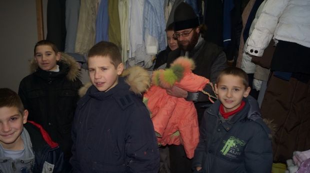 В Киево-Печерской лавре нуждающиеся могут получить одежду, а имеющие не нужные вещи – отдать В Киево-Печерской лавре нуждающиеся могут получить одежду, а имеющие не нужные вещи – отдать