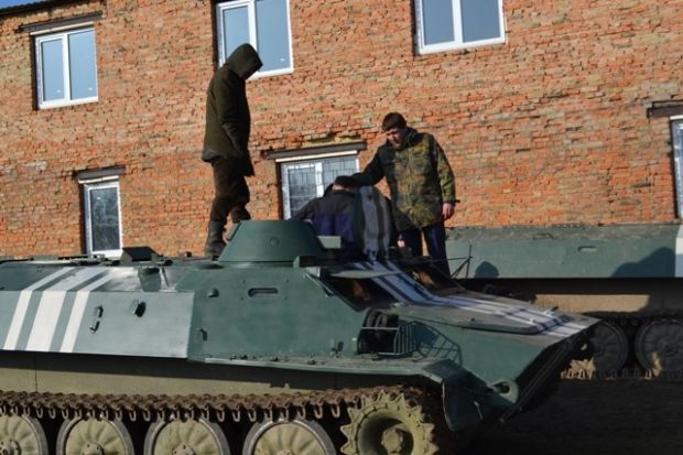 Ривненский кузнец самостоятельно отремонтировал бронетехнику Ривненский кузнец самостоятельно отремонтировал бронетехнику