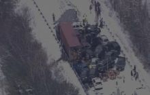 В США из-за метели около 100 машин попали в аварию