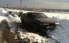Под Одессой орудуют мародеры: брошенные в снегу машины разбиты и разграблены (фото)