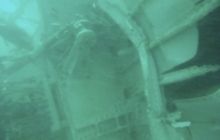 Rescuers find tail of missing AirAsia aircraft (photos)