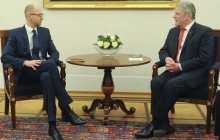 Yatseniuk and German president discuss ways to counter Russian aggression