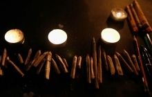 Карандаши, свечи и цветы: в Париже начинается митинг в память о жертвах Charlie Hebdo (фото, видео)