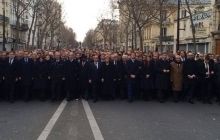Hundreds of thousands march against terrorism in Paris