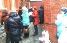 У Києво-Печерській лаврі щотижня отримують допомогу понад 200 переселенців із зони АТО