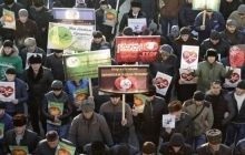 У Грозному проходить масова хода проти карикатур на пророка Мухаммеда (фоторепортаж)