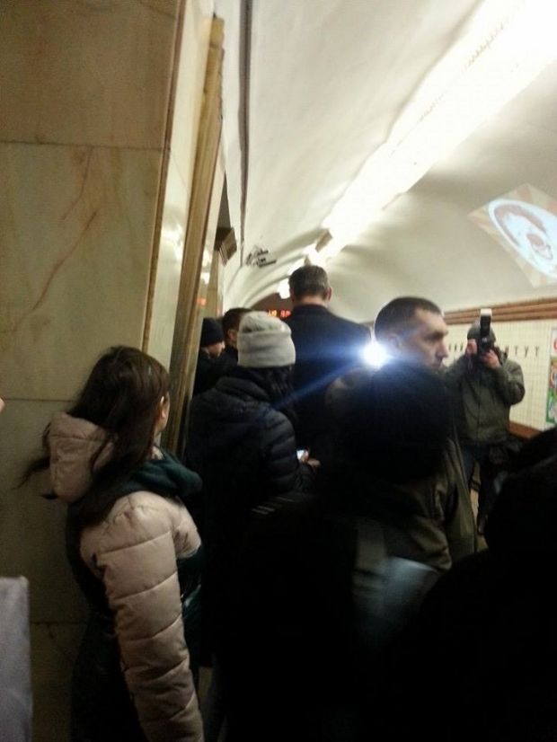 Кличко прокатався в київському метро за новим тарифом (фото)