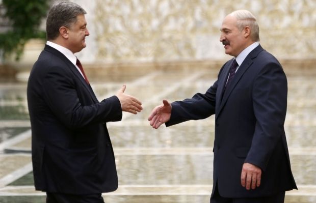 Лукашенко рассказал, как Порошенко Минские соглашения подписывал / фото REUTERS Лукашенко рассказал, как Порошенко Минские соглашения подписывал / фото REUTERS