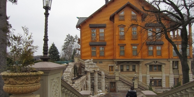 В дом, где жил Янукович, пустят за 200 гривен с человека / УНИАН