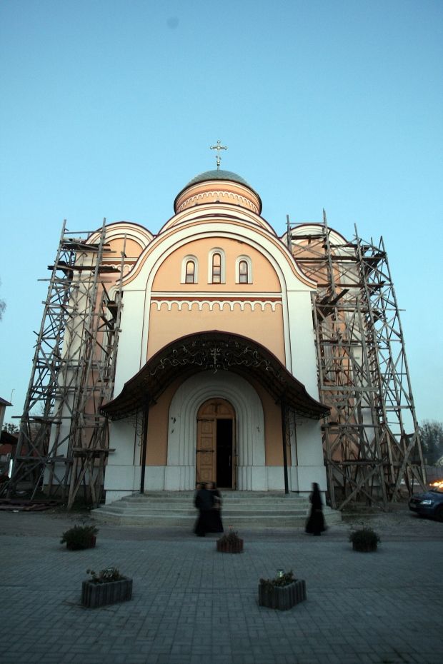 Святими місцями: острів Свято-Миколаївського Городоцького монастиря (рос.) Святими місцями: острів Свято-Миколаївського Городоцького монастиря (рос.)