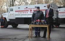 Кабмін передав рятувальникам два броньовані авто для евакуації жителів зони АТО (фото)