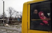 На Донетчине из-под обстрелов боевиков за сутки вывезли 359 мирных жителей