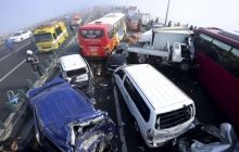 Масове ДТП у Південній Кореї: розбиті більше 60 автомобілів, десятки постраждалих (фото)