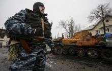Russian military in Donbas dressed in uniforms of Ukrainian soldiers