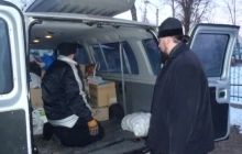 Священики УПЦ відвезли допомогу у Маріуполь: Коли дізналися, що люди голодні - не могли залишитися байдужими