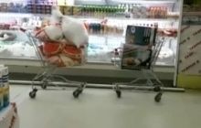 Из-за обвала гривни украинцы скупают продукты: эксперты говорят о спекуляциях торговых сетей