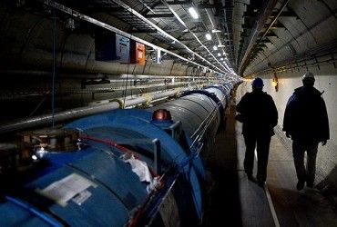 Ученые CERN открыли новую экзотическую элементарную частицу