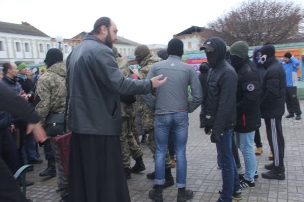 В УПЦ повідомляють про провокацію у Сумах біля Спасо-Преображенського кафедрального собору В УПЦ повідомляють про провокацію у Сумах біля Спасо-Преображенського кафедрального собору