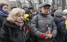 Тысячи россиян пришли на церемонию прощания с Немцовым, очередь достигла нескольких сот метров (фоторепортаж)