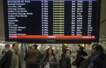 В аеропорту Нью-Йорка при зльоті літак вдарився носовою частиною об землю