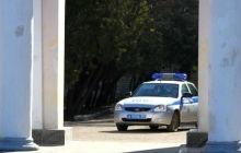 В оккупированном Симферополе у памятника Шевченко дежурит полицейская машина (фото)