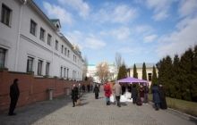 Волонтери Центру гуманітарної допомоги УПЦ опікають більше півтисячі переселенців зі сходу