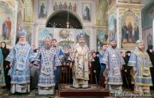 В день свята ікони Божої Матері «Споручниця грішних» предстоятель УПЦ звершив Літургію у Корецькому монастирі