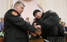 Ukrainian government officials arrested for corruption at cabinet meeting, live on TV