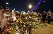 Мемориал на месте убийства Немцова снова разобрали