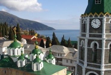 На Афоні знайшли стародавнє поховання жінки