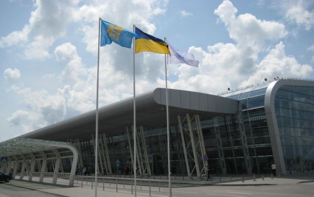 Аэропорт "Львов" может первым возобновить работу / фото facebook/Lviv International Airport