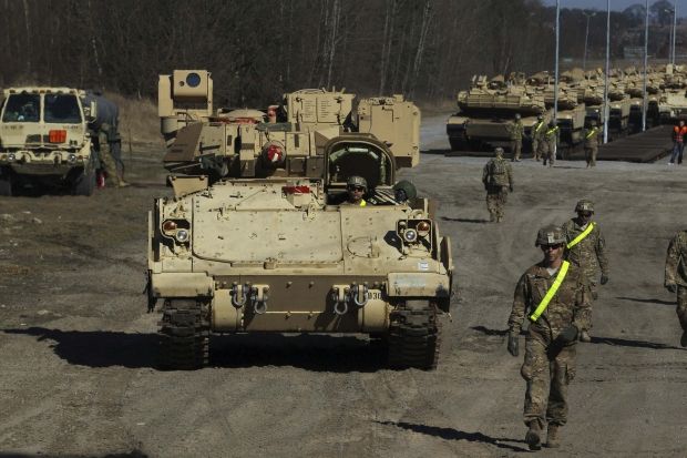 Танки Abrams активно используются на войне против РФ / фото Reuters Танки Abrams активно используются на войне против РФ / фото Reuters