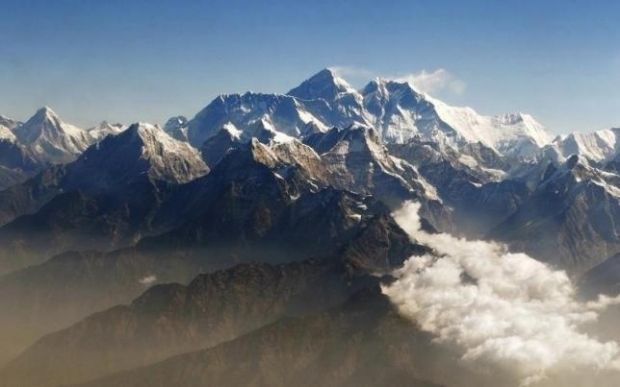 На Эвересте погибли два альпиниста / фото REUTERS
