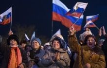 На митинге в Севастополе оккупанты рассказали, благодаря чему ВС России заняли Крым