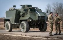 "Укроборонпром" оснастит бронеавтомобили "Саксон" и "Хаммер" специальными боевыми модулями