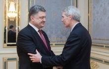 Poroshenko: "We're currently defending global security and democracy"