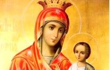 14 апреля православные христиане молятся перед образом Пресвятой Богородицы «Иверская»